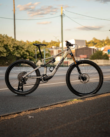 27 Amflow PX Carbon Pro - Moonstone Gray -