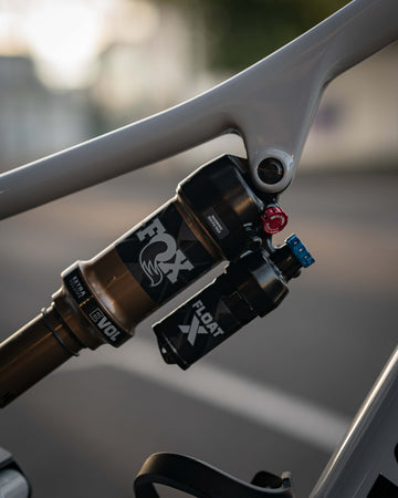 27 Amflow PX Carbon Pro - Moonstone Gray -