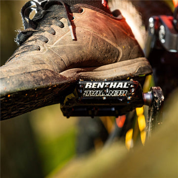 Renthal Revo-F Flat Pedal - Black