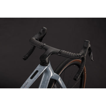 27 Cube Nuroad C:62 Pro Gravel Bike - Wolf 'N' Fibre -