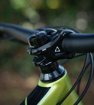 Custom Pivot Switchblade 29 V5 - Electric Lime -