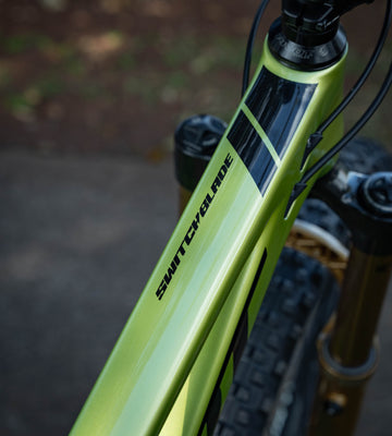 Custom Pivot Switchblade 29 V5 - Electric Lime -