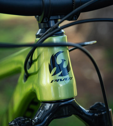 Custom Pivot Switchblade 29 V5 - Electric Lime -