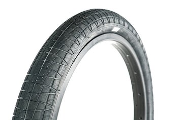 Family F2128 Tyre 20" x 2.3" -