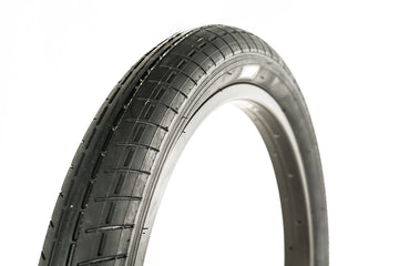 Family F2610 Tyre 20" x 2.4" - Black Black