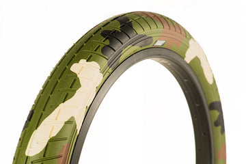 Family F2610 Tyre 20" x 2.4" - Green Camo