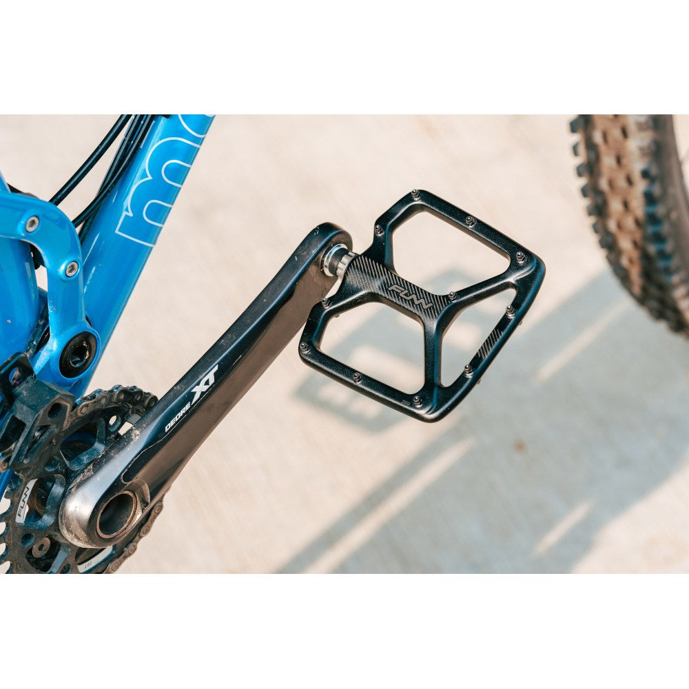 funn python pedals FUNN Pedals Python V2 Flat Standard Pins – Jonny Sprockets Bike Shop