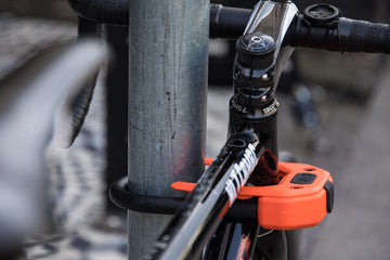 Hiplok DX- with Frame Clip - Black