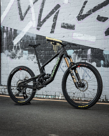 27 Santa Cruz Nomad 7 CC - XT Di2 - Matte Metallic Earth -