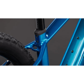 26 Cube Hybrid Performance 600 - Electric Blue 'N' Dazzle -