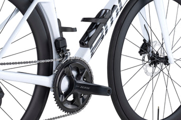 26 BMC Teammachine R04 Five - White/Black-