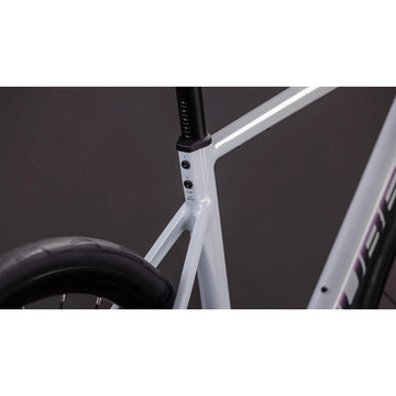 26 Cube Attain Race - Fog Grey 'N' Shift -