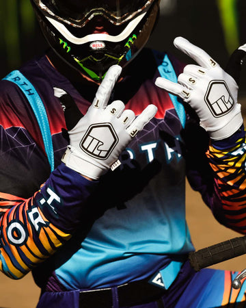 Fist Strapped Glove - Earth Stocker Bone -