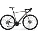 26 BMC Roadmachine 01 Four - White/Black -