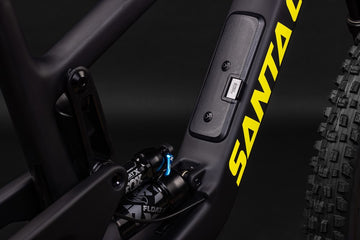 26 Santa Cruz Nomad 6 C - 90 Kit - Matte Black -