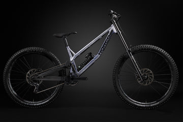 27 Norco Team DH 2 RS - Silver/Blue -