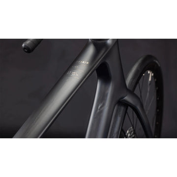 26 Cube Attain C62 Race - Blackline -