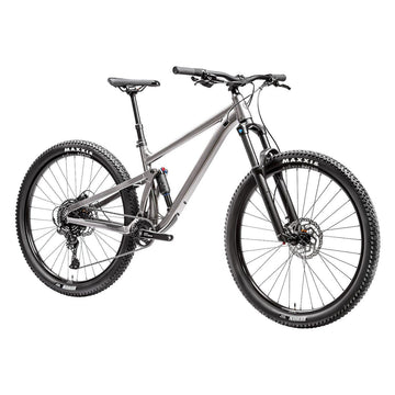 Silverback SE Series 10 Trail Bike - Gloss Moondust Metallic/Matte Black -