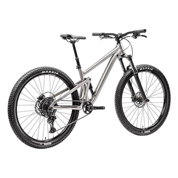 Silverback SE Series 10 Trail Bike - Gloss Moondust Metallic/Matte Black -