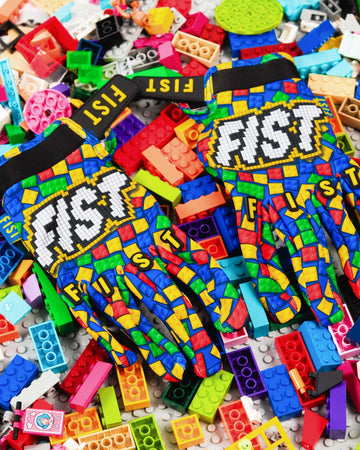 Fist Strapped Glove - Build -