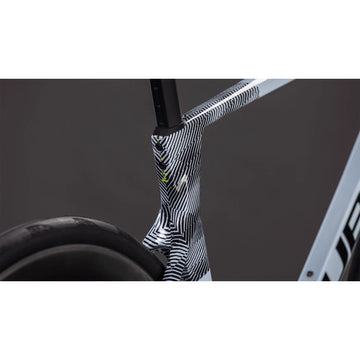 26 Cube Agree C62 Race - Glacier 'N' Black -