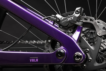 26 Santa Cruz Vala 1 C - XT Di2 Kit - Gloss Deep Purple -