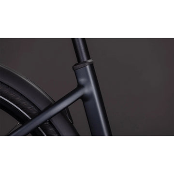 26 Cube Touring Hybrid One Easy Entry 600 - Coal 'N' Chrome -