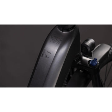 26 Cube Nuride Hybrid Performance Easy Entry 600 - Slab Grey 'N' Black -