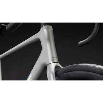 26 Cube Attain C62 SLX - Sleek Greyl 'N' Prism -