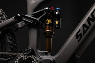 27 Santa Cruz Vala 1 CC - XT Di2 RSV Kit - Matte Carbon Sparkle -